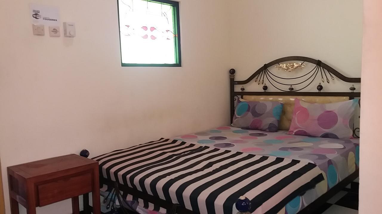La Javanaise Home Stay Malioboro ยอกยาการ์ตา ภายนอก รูปภาพ
