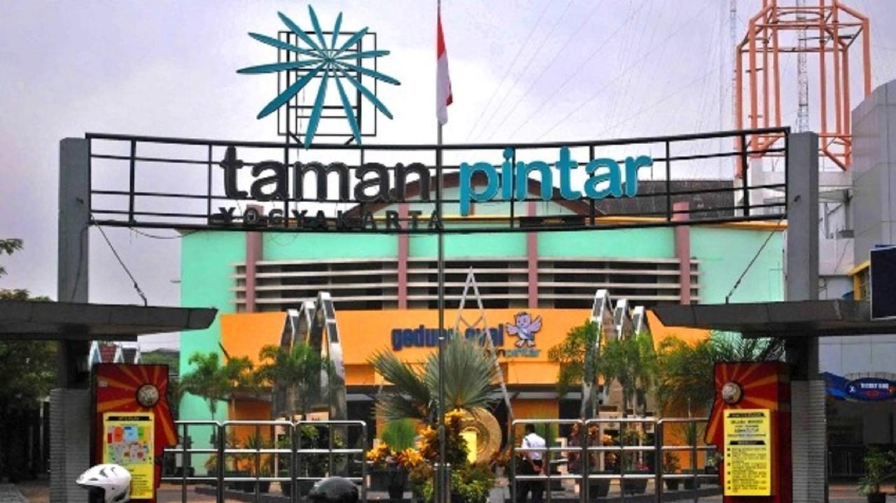 La Javanaise Home Stay Malioboro ยอกยาการ์ตา ภายนอก รูปภาพ