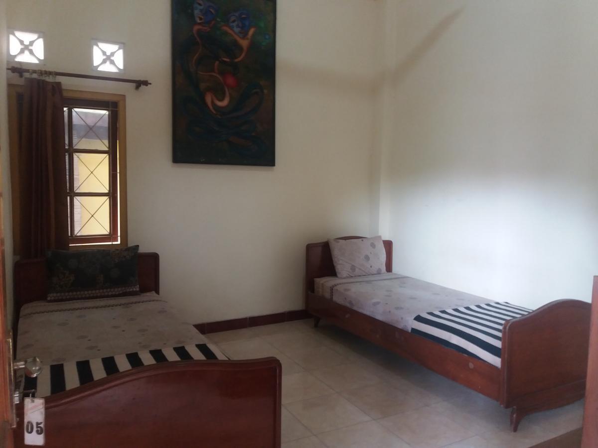La Javanaise Home Stay Malioboro ยอกยาการ์ตา ภายนอก รูปภาพ