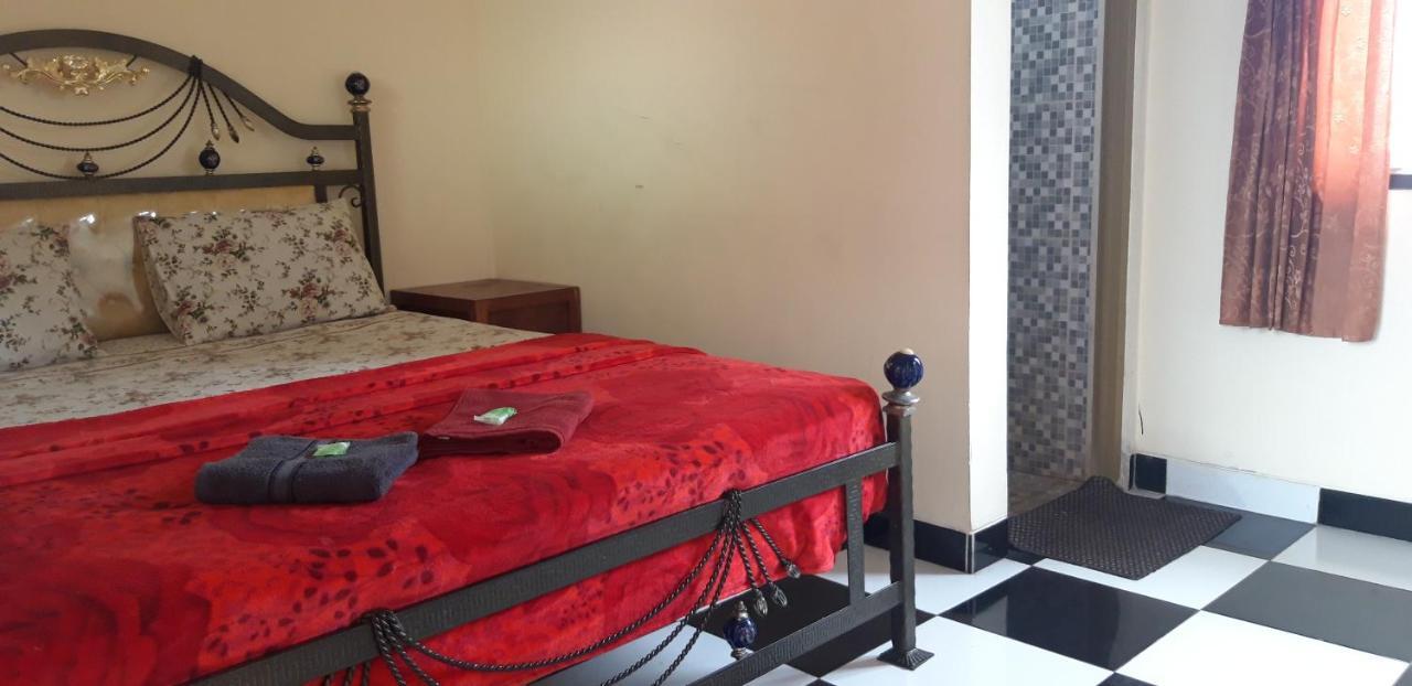 La Javanaise Home Stay Malioboro ยอกยาการ์ตา ภายนอก รูปภาพ